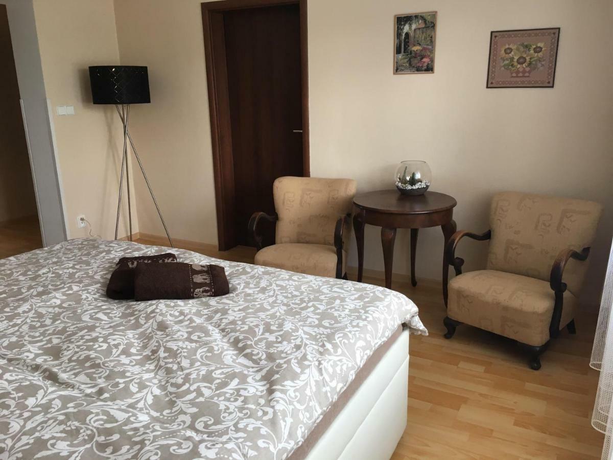 Apartment In The Garden Drzovice Екстериор снимка
